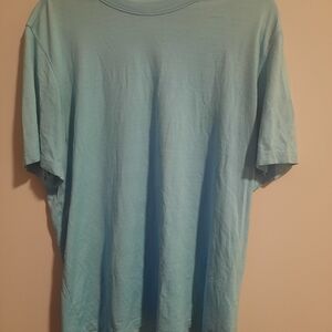 Lululemon Men's Light Blue T-Shirt
